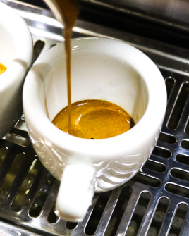 Espressotasse Nuova Point mit Unterteller 1